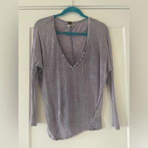 Free People - Distressed long sleeve knit top - XS